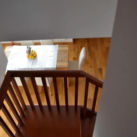 Flame City Center Apheartment Appartamento *