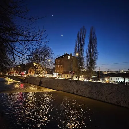 Flame City Center Apheartment Appartamento *